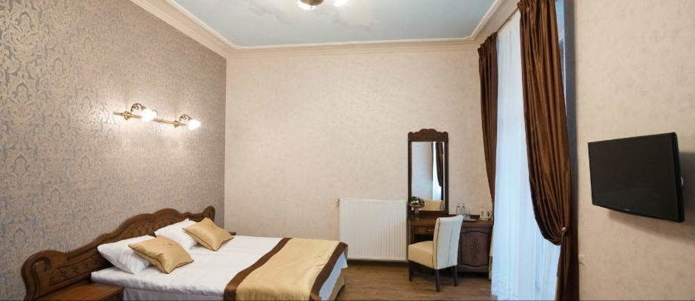 Mini-Hotel Guest House Inn Lviv Buitenkant foto